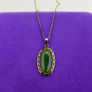 💛 Vintage 925 Gold Vermeil Green Jade Oval  Necklace | Ornate Heirloom